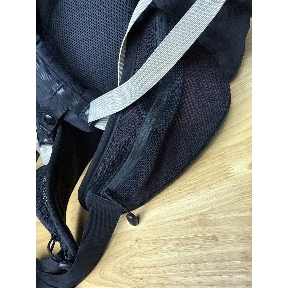 Gregory Mountain‎ Products Iris Red Maroon Hiking Backpack + Buckle Outdoors GUC